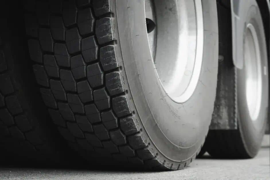 jak-czesto-nalezy-wymieniac-elementy-ukadu-hamulcowego-w-ciezarowce-1200x628