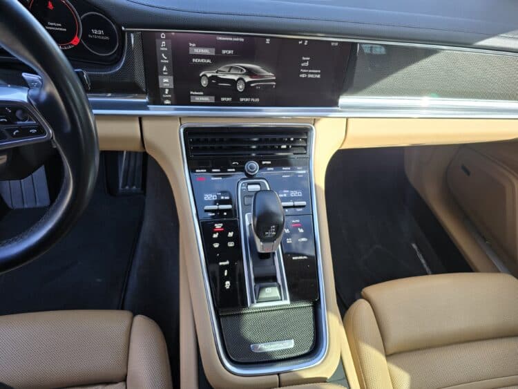 Porsche Panamera 4S Diesel 7
