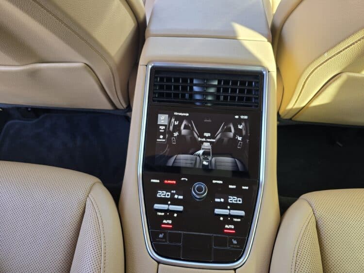 Porsche Panamera 4S Diesel 12