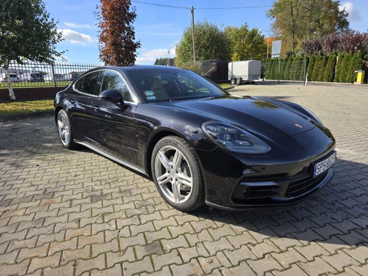 Porsche Panamera 4S Diesel 21