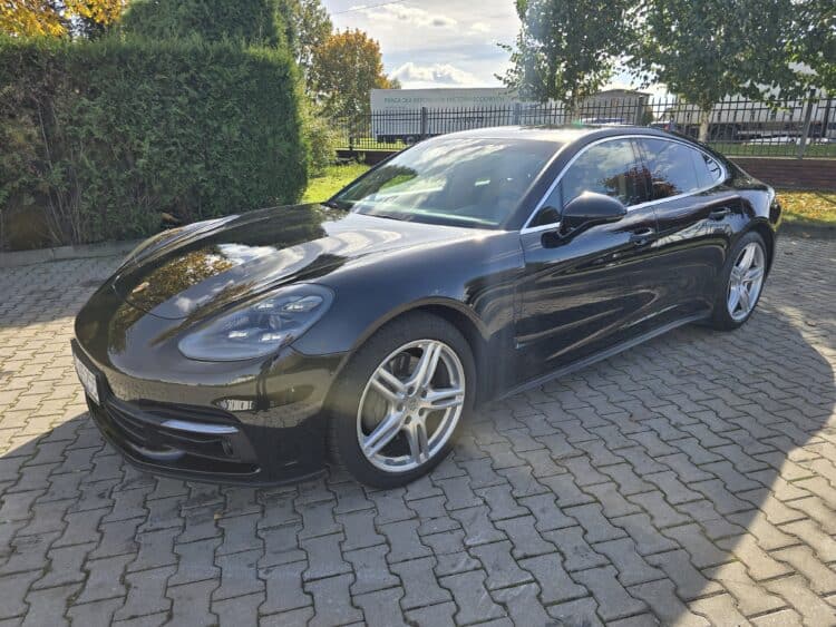 Porsche Panamera 4S Diesel 24