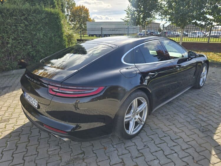 Porsche Panamera 4S Diesel 28
