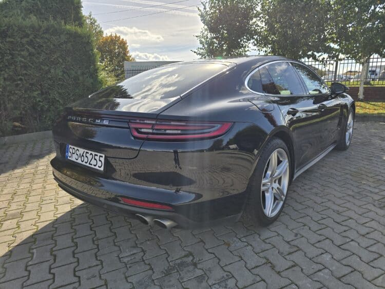 Porsche Panamera 4S Diesel 29