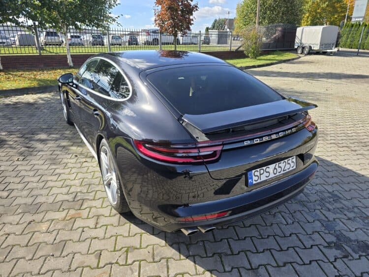 Porsche Panamera 4S Diesel 34